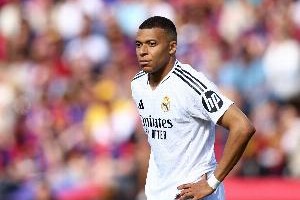 专注足球！队报：姆巴佩撤回对巴黎的精神骚扰起诉，但仍要求还薪