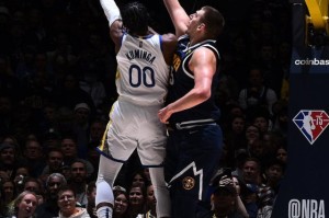 库里两万分里程碑之夜 勇士进攻返璞归真终迎反弹