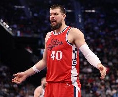 里程碑！祖巴茨快船生涯篮板数超史文-奈特 升至队史第6位