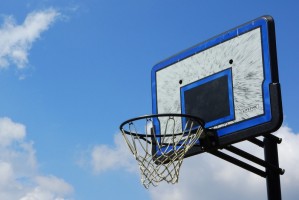 秀恩爱！杨瀚森疑似与绯闻女友同游新疆 男友视角拍照+评论区发言